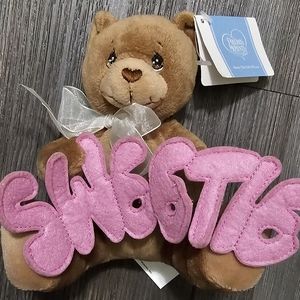 Valentine Sweetie Precious Moments Share the Gift of Love Bear